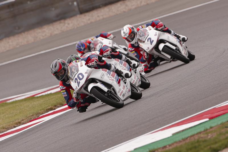 Local Motorcycle Racing Doc Head Ogden emerges victorious in dramatic Race 2 at Donington