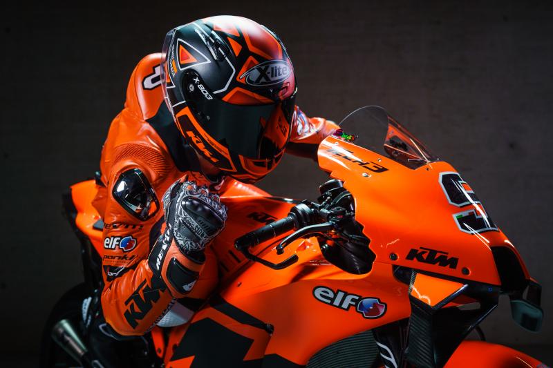 ケツメイシ×recs [KTMモデル] Amazon.co.jp: New Ray KTM RC16 オートバイ #33 ブラッド