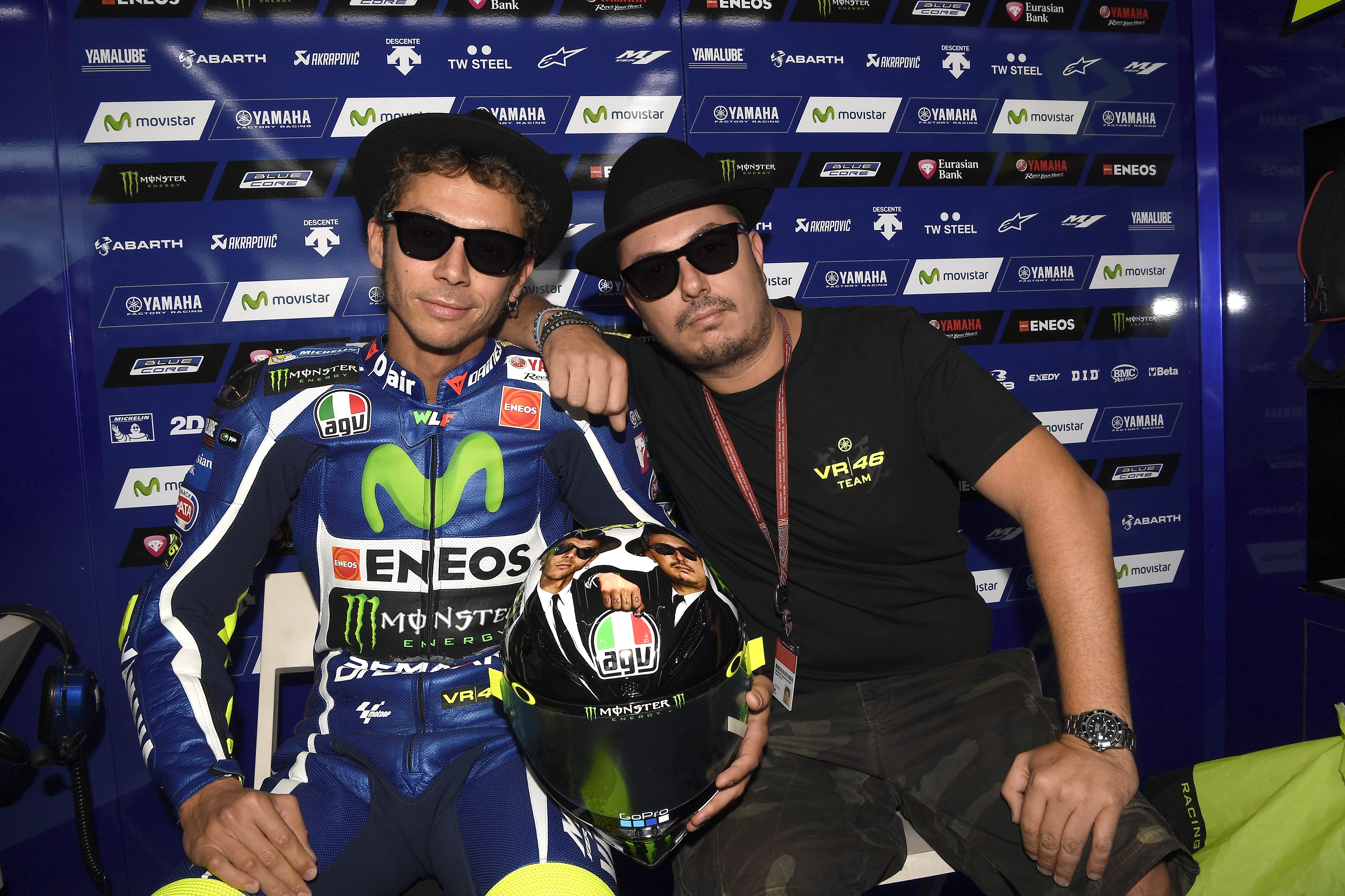 Rossi blues brothers helmet Clearance