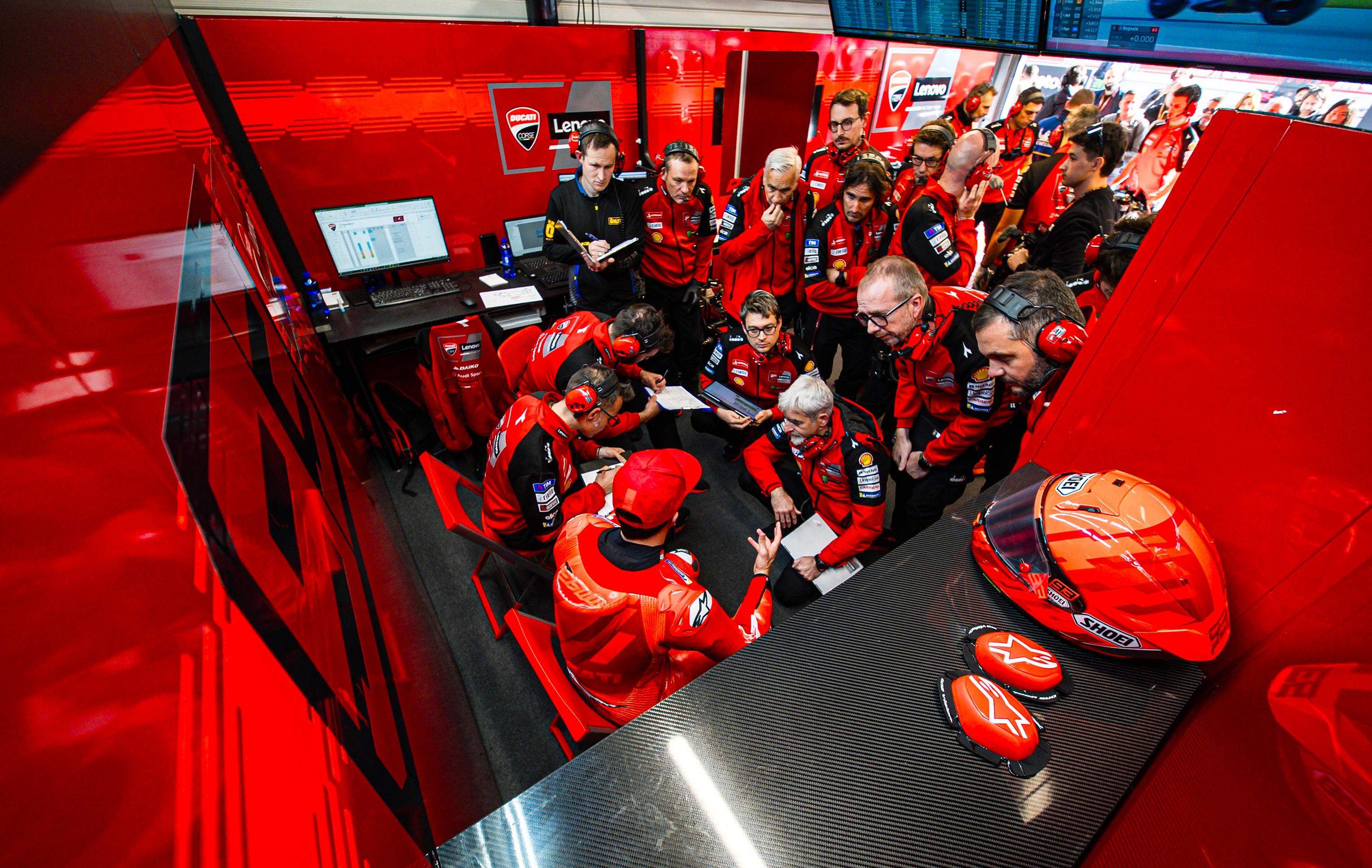 プレミアクラスのクルーチーフ一覧