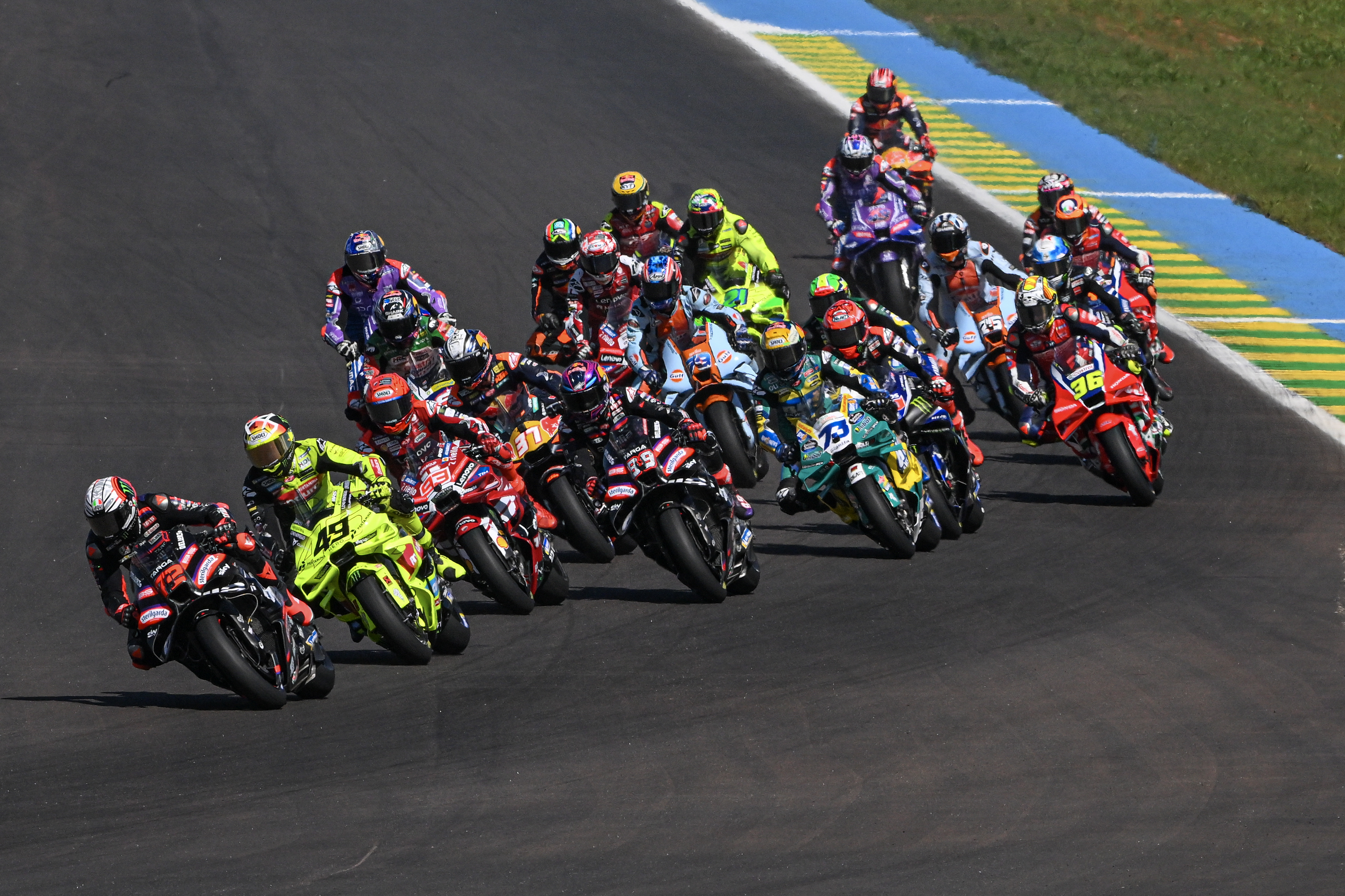 How do MotoGP Riders Avoid Crashes?