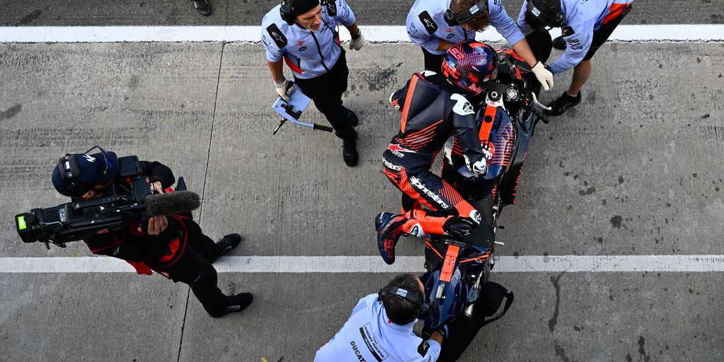 Top 10 photos from the Valencia Test - Vimarsana News