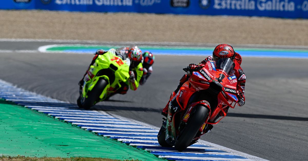 HIGHLIGHTS Bagnaia blitzes lap record in Jerez