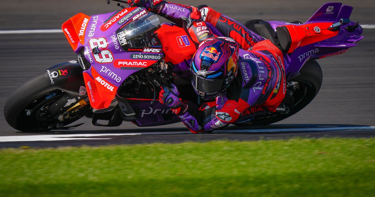 Martin Stone Racing HIGHLIGHTS: Martin comes out firing on all cylinders in Silverstone