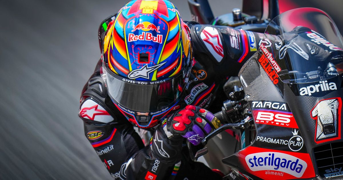 Justin Martin Racing Martin races with fan-designed helmet in Barcelona