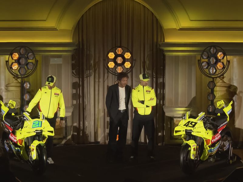 BLACKANDLIGHT: new year, new colours for Pertamina Enduro VR46